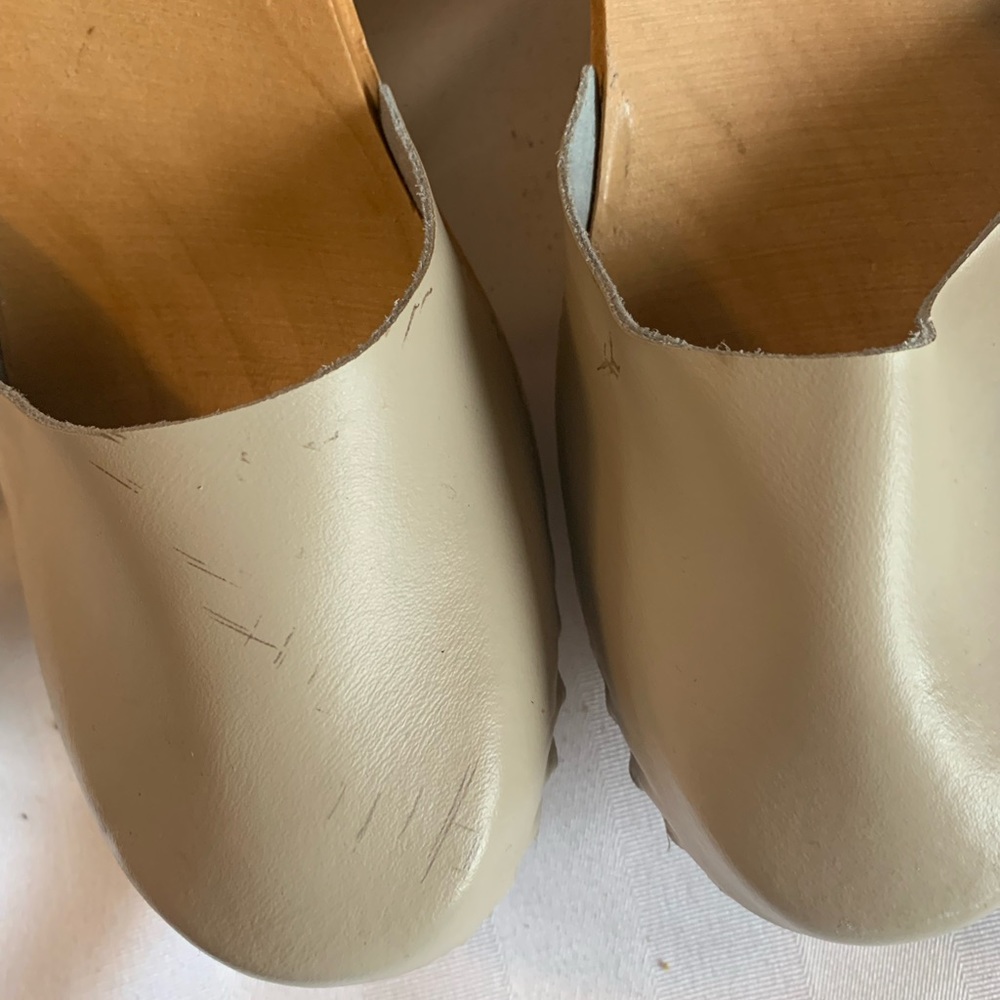 Leather clogs - Picture 6 of 9